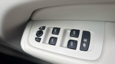 Volvo XC60 2.0 B5P Ultimate Dark 5dr AWD Geartronic Petrol Estate